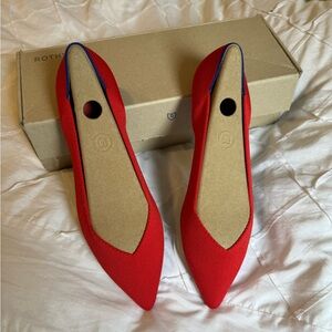 Rothy’s “The Point” in Flame red